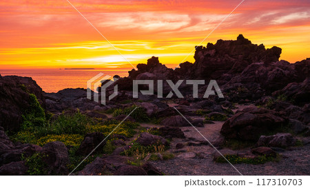 Sixteen Rakan Rocks - Evening Scenery 117310703