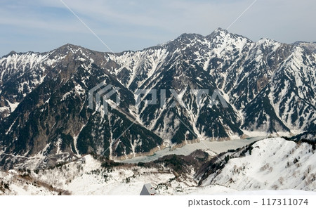 從立山大觀峰看到的早春雪景 從立山大觀峰看到的早春雪景 117311074