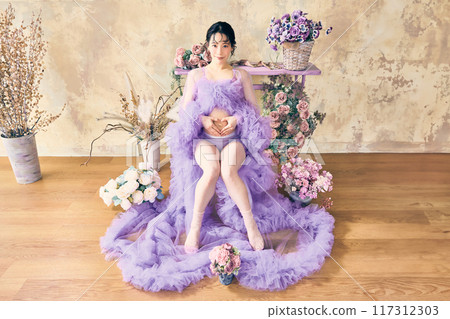 Pregnant women Maternity photos 117312303