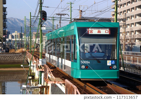 [M] Hiroshima Electric Railway Miyajima Line 5000 Series Green Mover (Line 2: Hiroshima ⇔ Hiroshima Electric Railway Miyajimaguchi) 117313657