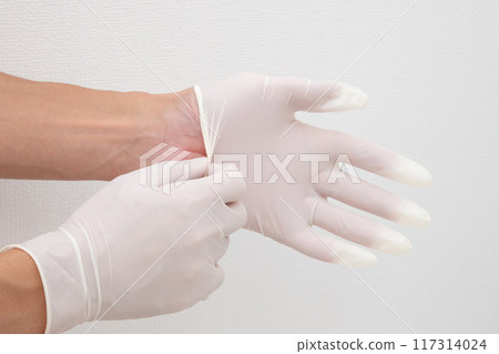 Put on rubber gloves Put on rubber gloves 117314024