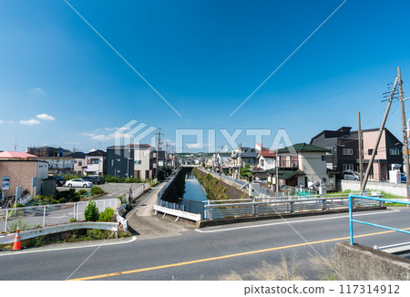 The place where the Misawa River flows into the Tama River, clear blue summer sky, Kawasaki City, Kanagawa Prefecture The place where the Misawa River flows into the Tama River, clear blue summer sky, Kawasaki City, Kanagawa Prefecture 117314912
