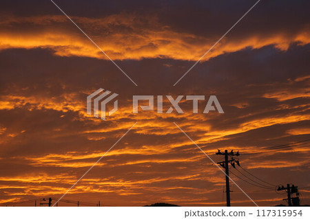 Evening sky scenery 117315954