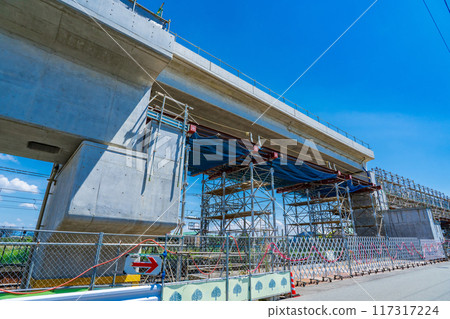 大阪市阪急千里線盛夏高架施工 117317224