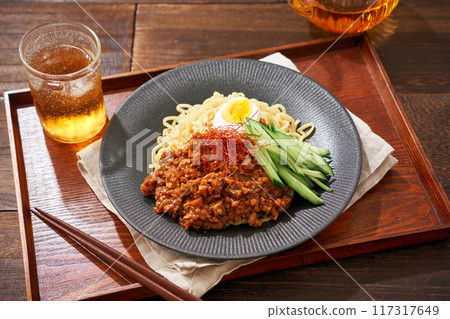 Jarger noodles Jarger noodles 117317649