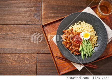 Jarger noodles 117317658