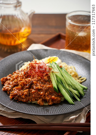 Jarger noodles Jarger noodles 117317663