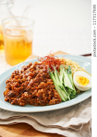 Jarger noodles Jarger noodles 117317686