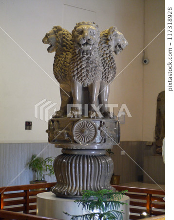 The four-headed lion is a pillar decoration of King Ashoka of the Maurya dynasty, who spread Buddhism throughout the world in the 3rd century BC, and is the national emblem of India. The four-headed lion is a pillar decoration of King Ashoka of the Maurya dynasty, who spread Buddhism throughout the world in the 3rd century BC, and is the national emblem of India. 117318928