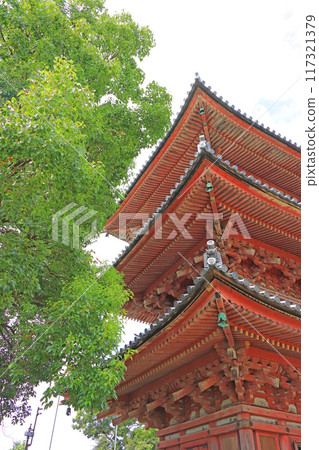 Scenery of the three-story pagoda at Jimokuji Temple, Ama City, Aichi Prefecture Scenery of the three-story pagoda at Jimokuji Temple, Ama City, Aichi Prefecture 117321379
