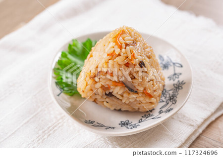 Chicken rice ball 117324696