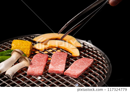 炭火烤肉 117324779