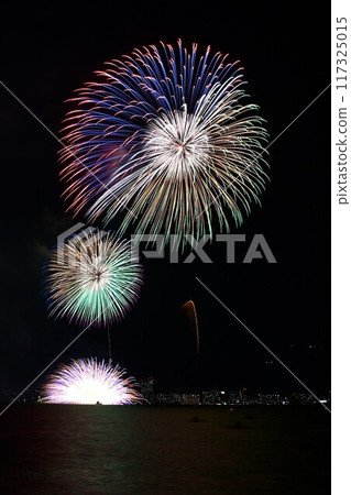 Lake Biwa's summer special event: Lake Biwa Fireworks Festival Lake Biwa's summer special event: Lake Biwa Fireworks Festival 117325015