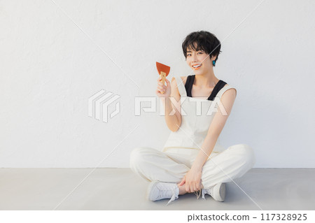 短髮女子做DIY 短髮女子做DIY 117328925