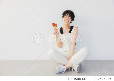 短髮女子做DIY 短髮女子做DIY 117328926