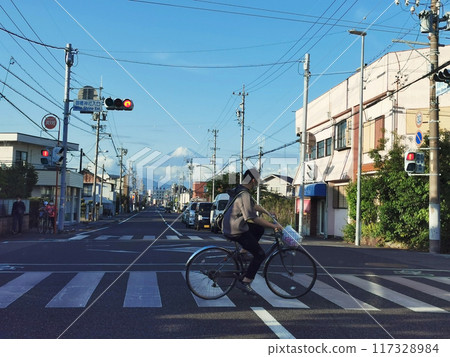 Miho shrine street junction with beautiful mount fuji, Shimizu, Japan 117328984