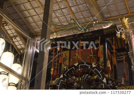 Gion Festival: Mantis Mountain: Imperial Carriage and Mantis 15 117330277