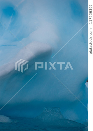 A Patch of Antarctic ice 117336392