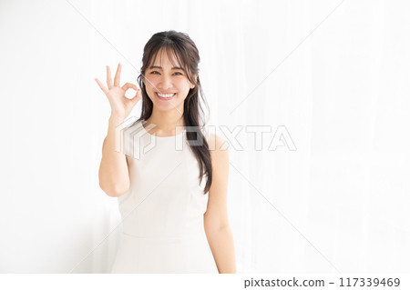 Smiley female business 117339469