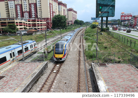 俯瞰馬來鐵路通勤列車 117339496