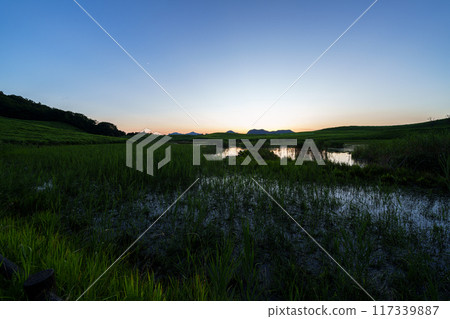 From the sunset sinking into the cloudless sky of Soni Plateau to the blue moment of the sunset sky and the night sky with a crescent moon #28 From the sunset sinking into the cloudless sky of Soni Plateau to the blue moment of the sunset sky and the night sky with a crescent moon #28 117339887