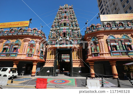 Hindu temple in Chinatown, Kuala Lumpur Hindu temple in Chinatown, Kuala Lumpur 117340328