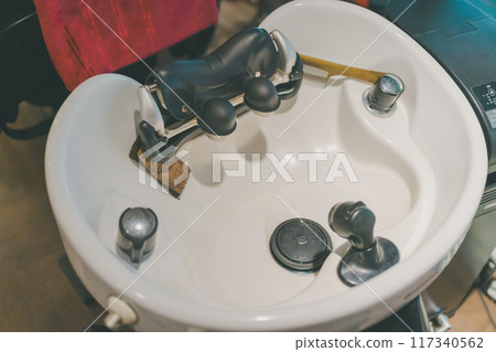 美容院 洗髮精 髮廊 117340562