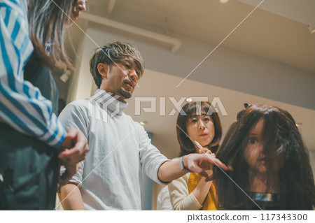 髮廊 練習 理髮師 117343300