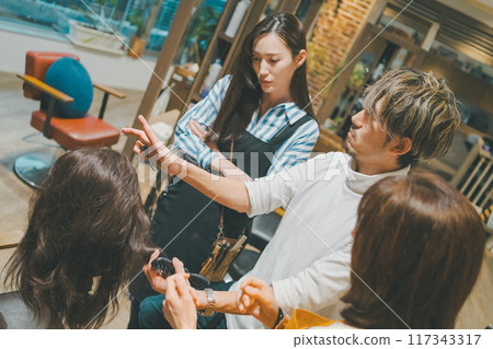 hairdressing salon, practicing, practise 117343317