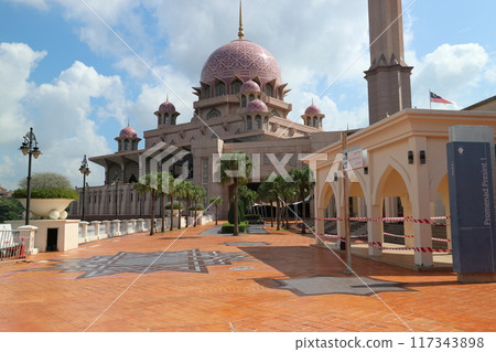 Pink Mosque Pink Mosque 117343898