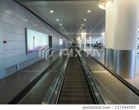 Moving walkway at Shanghai Pudong International Airport, Pudong New Area, Shanghai, People's Republic of China Moving walkway at Shanghai Pudong International Airport, Pudong New Area, Shanghai, People's Republic of China 117344597