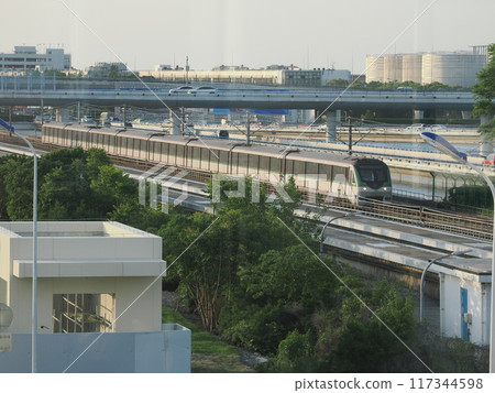 Subway trains arriving and departing at Shanghai Pudong International Airport, Pudong New Area, Shanghai, People's Republic of China 117344598