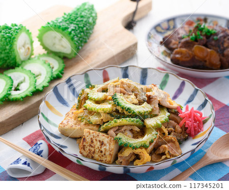 沖繩料理 苦瓜 champuru 117345201