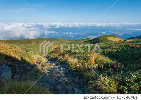 Climbing Mt. Chokai in autumn: Kisakataguchi course Climbing Mt. Chokai in autumn: Kisakataguchi course 117346461