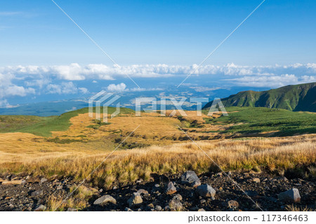 Climbing Mt. Chokai in autumn: Kisakataguchi course 117346463