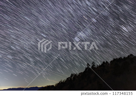 從朝霧高原和毛無山看到的星空 從朝霧高原和毛無山看到的星空 117348155