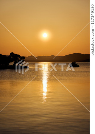 真嗣湖日落 真嗣湖日落 117349180