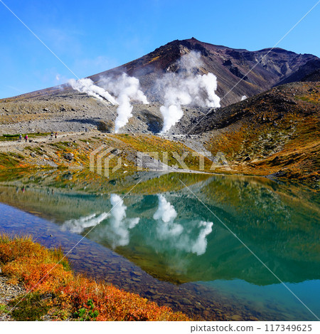 Hokkaido Asahidake Autumn leaves 117349625