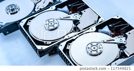 帶有殼的硬盤的特寫照片 帶有殼的硬盤的特寫照片 117349821
