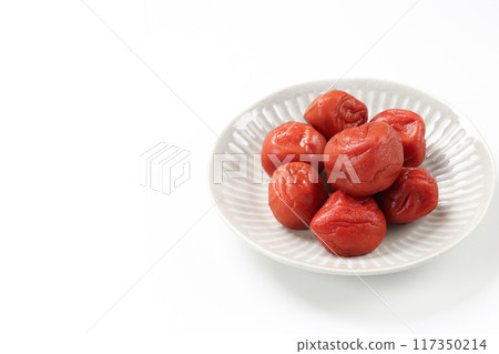Pickled plum (pickled in shiso) 117350214