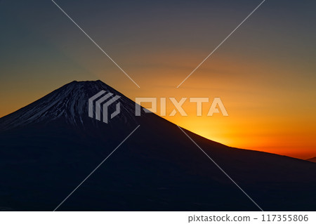 從Miruyama看見的黎明富士山 117355806
