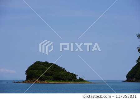 住在偏遠的小島上 117355831