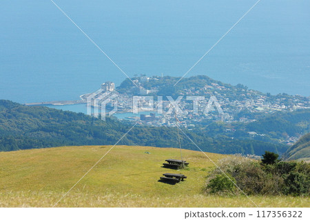 Inatori Port seen from a scenic spot on the Hosono Plateau in Higashiizu Town 117356322
