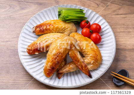 Oven-baked chicken wings with salt koji 117361329