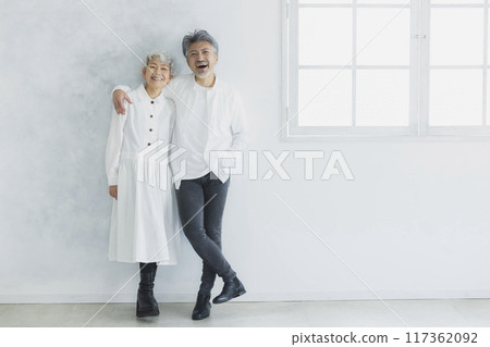 一對白髮 一對白髮 117362092