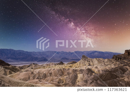 Zabriskie point, death valley, california, usa 117363621