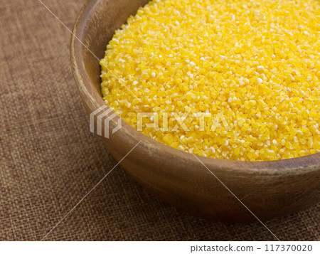 Corn grits 117370020