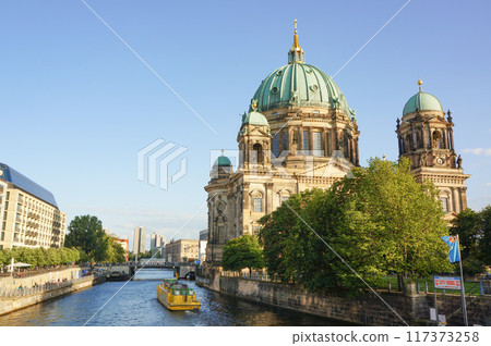 Berlin Cathedral at sunset Berlin Cathedral at sunset 117373258