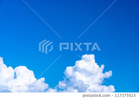 [Summer material] Summer sky image [Nagano Prefecture] 117375023
