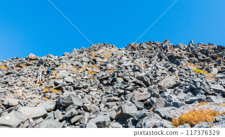 Climbing Mt. Chokai in autumn: Omurogoya hut to the summit (Shinzan) Climbing Mt. Chokai in autumn: Omurogoya hut to the summit (Shinzan) 117376329